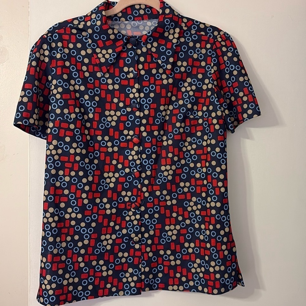 Vintage polyester button up shirt sleeve shirt